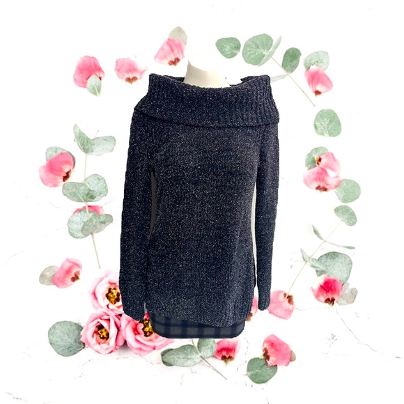 WHITE HOUSE BLACK MARKET KNITTED SCOOPED NECK SWEATER IN BLACK AND SILVER IN XS - Picture 1 of 9